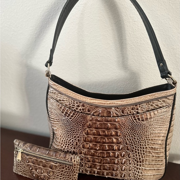 Brahmin set, Hardly USE, but still in the nice condition, selling as is - Picture 3 of 12